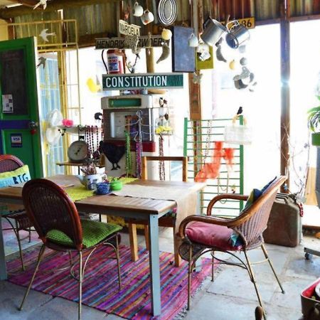Suzie'S Coffee Shop Accommodation Bellville Extérieur photo